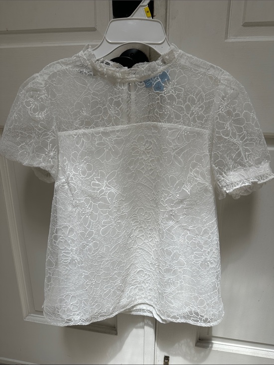 CeCe Tops - CeCe Women's Short Puff-Sleeve Lace Mock-Neck Blouse - never worn
